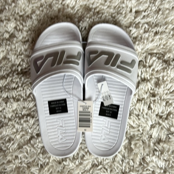 Unisex Fila slides ( 2 pair ) sold together. - Picture 2 of 4